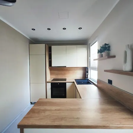 The Flat 12 B, Hills 2023 * Opatija